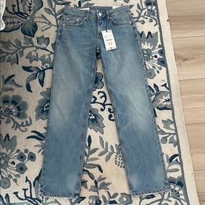 Zara Low Rise Straight Leg Jeans